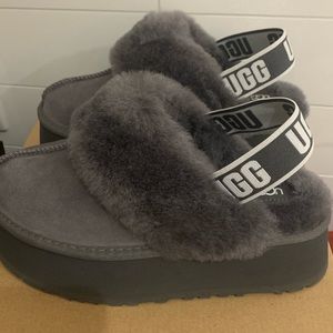 Ugg fluff yeah funkette slides / slippers